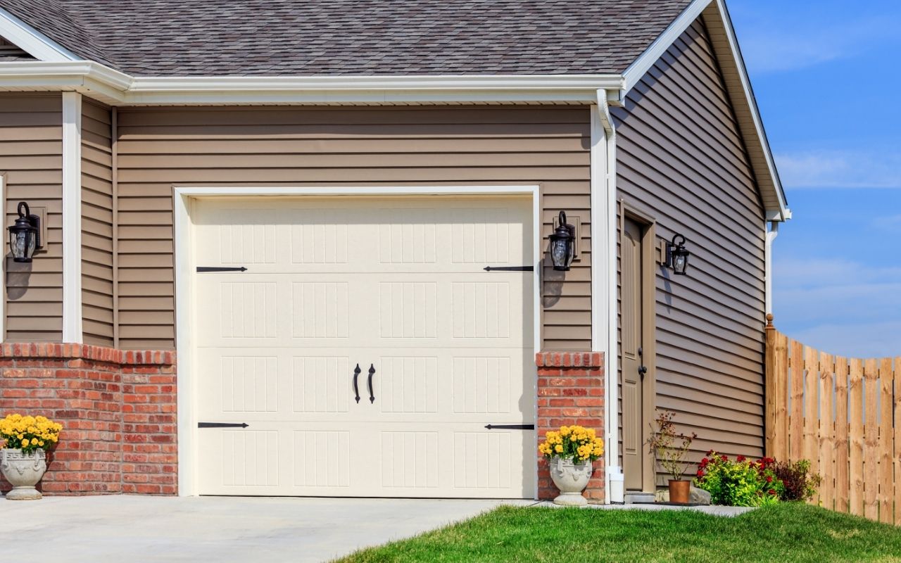 Home with CertainTeed vinyl siding in a light brown color